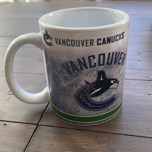 “Hockey Dad” Vancouver Canucks coffee mug. - Picture 4 of 5